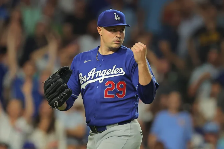 Tarik Skubal pitches 6 effective innings in Dodgers debut against Cubs